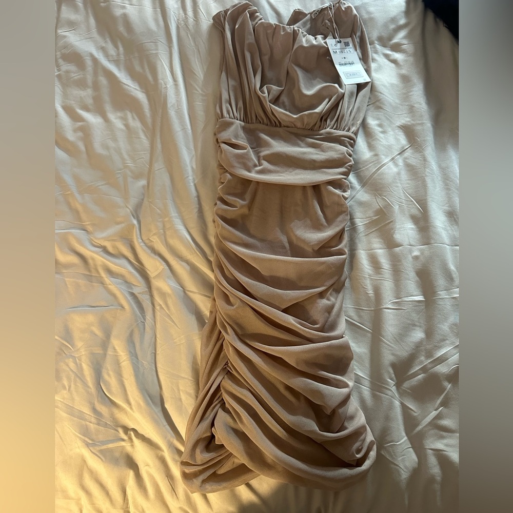 European Zara dress !! NEVER worm